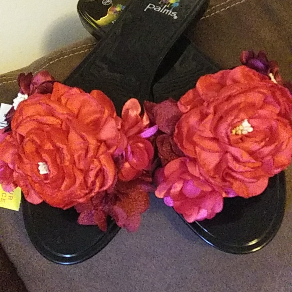 Brand New PALMS Rosette Slip On Sandals